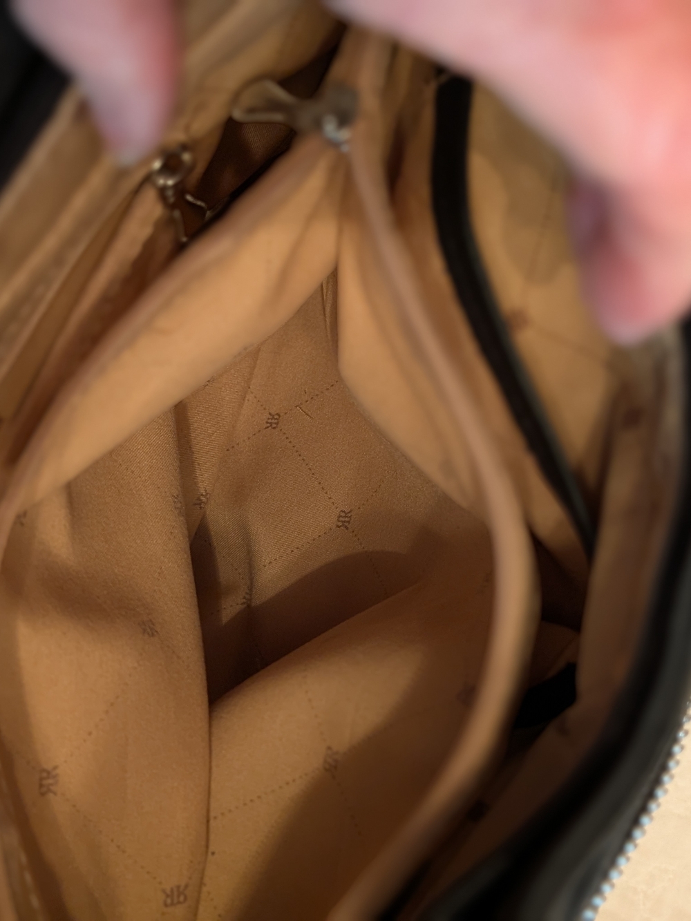 Ladies CCW Black Leather Handbag - Picture 8 of 9